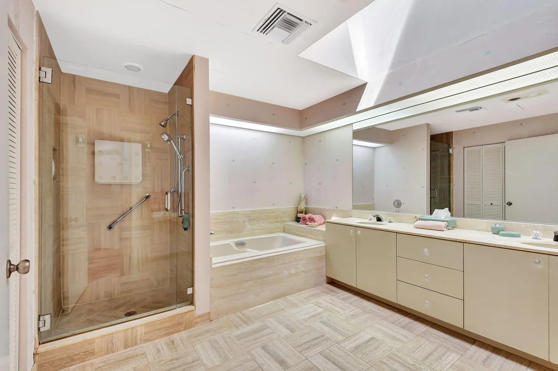 Photo of 4 Bristol Circle