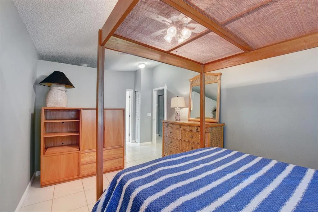 Photo of 1284 Slash Pines Circle