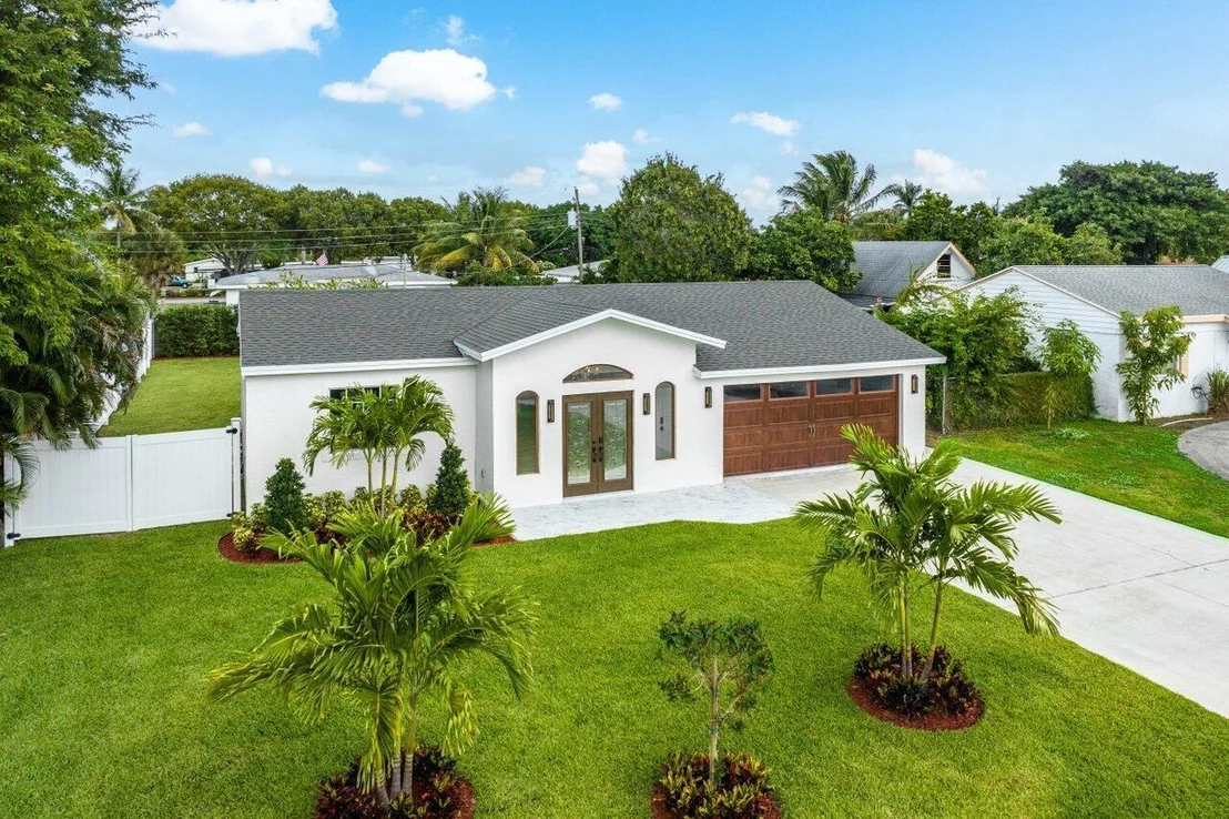 Photo of 311 Gulfstream Drive