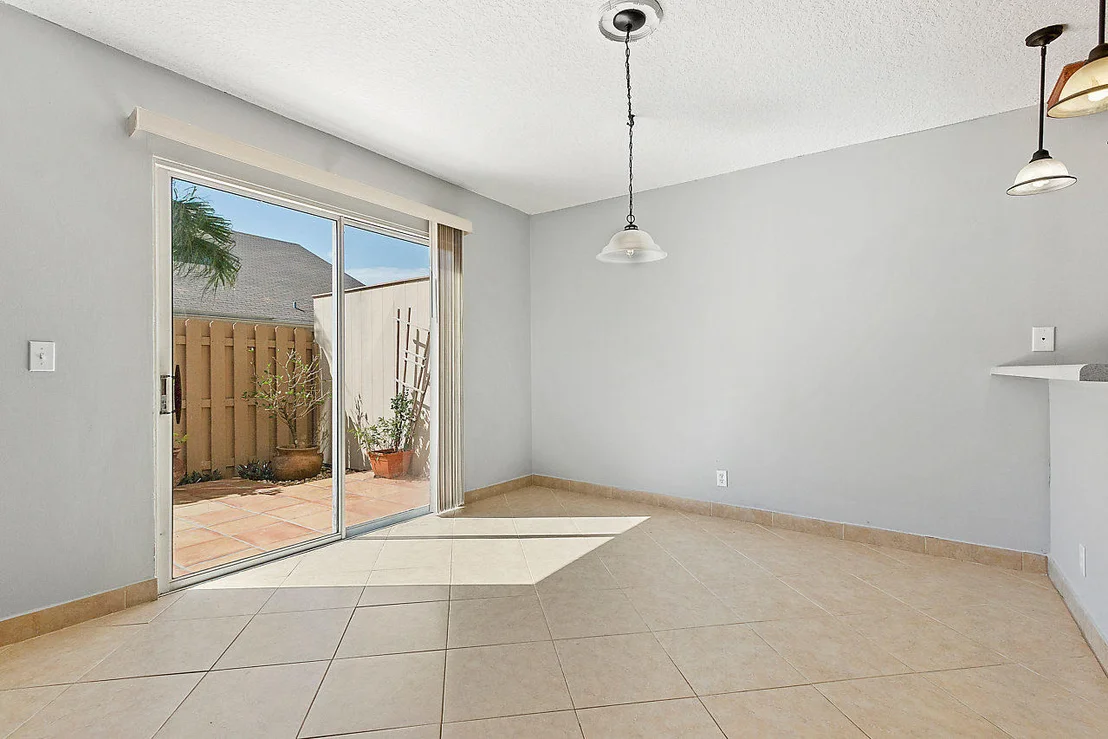 Photo of 302 Maplecrest Circle