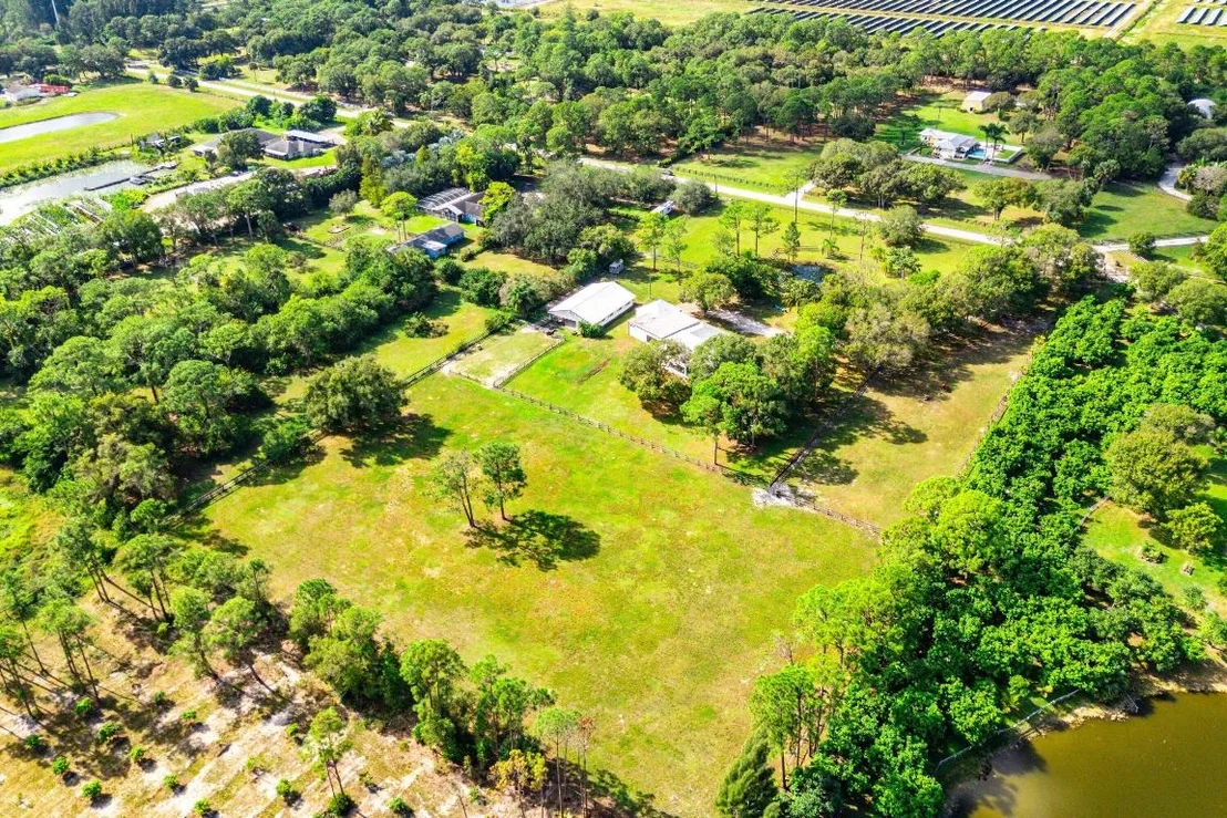 Photo of 6296 188th Trail N