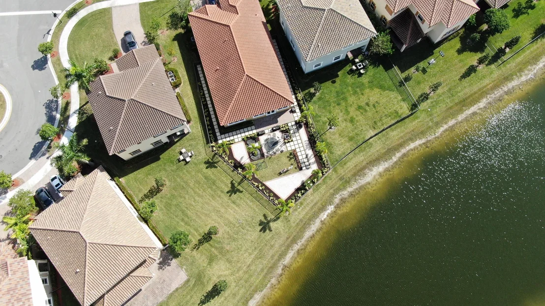 Photo of 8561 LAKESIDE Bend