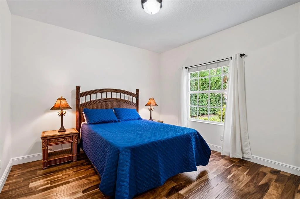 Photo of 4011 Community Drive