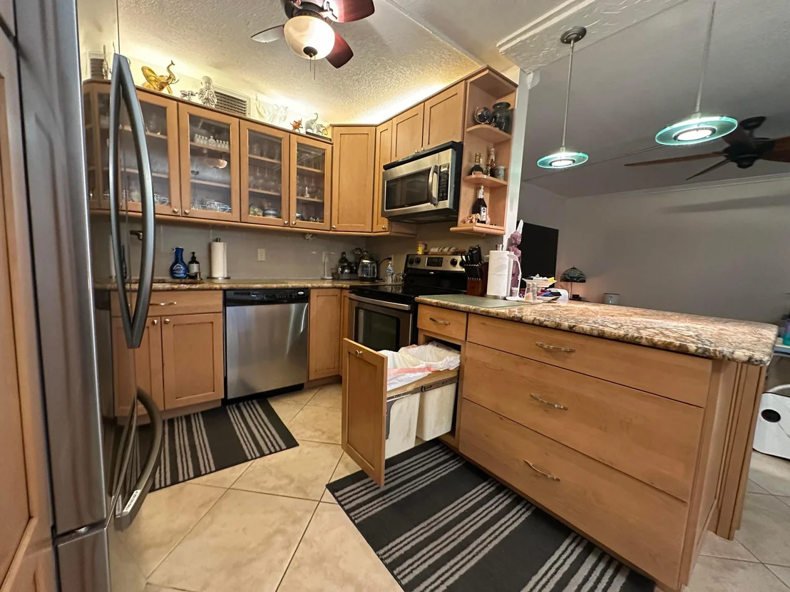 Photo of Unit B1 at 1901 Bermuda Circle