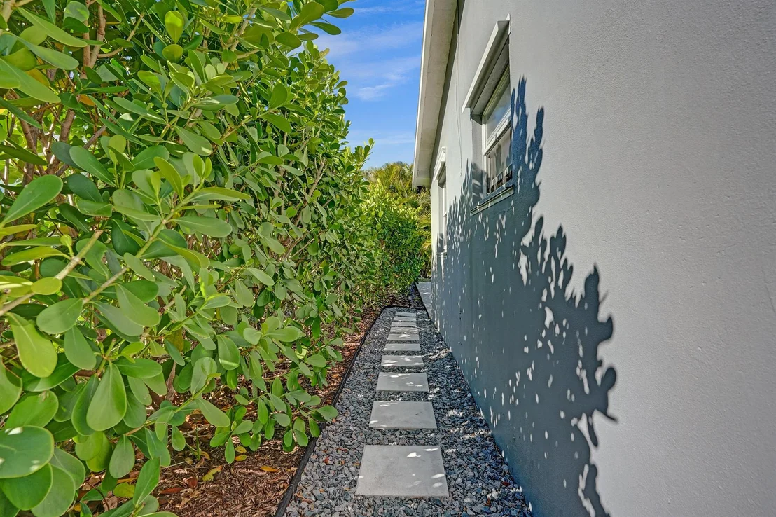 Photo of 715 North Road