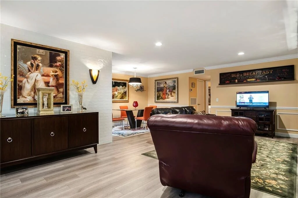 Photo of Unit C at 947 Circle Drive
