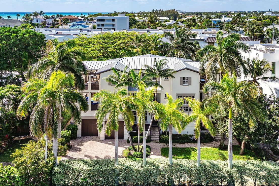 Photo of 1108 Coconut Row