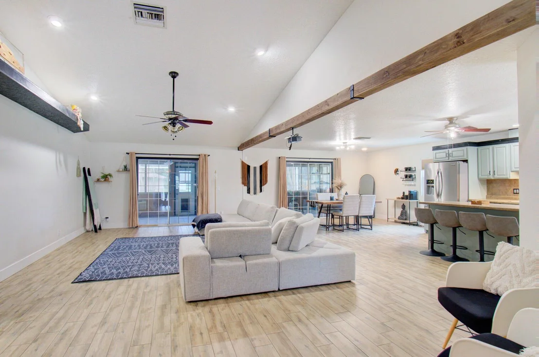 Photo of 4090 Mandarin Boulevard
