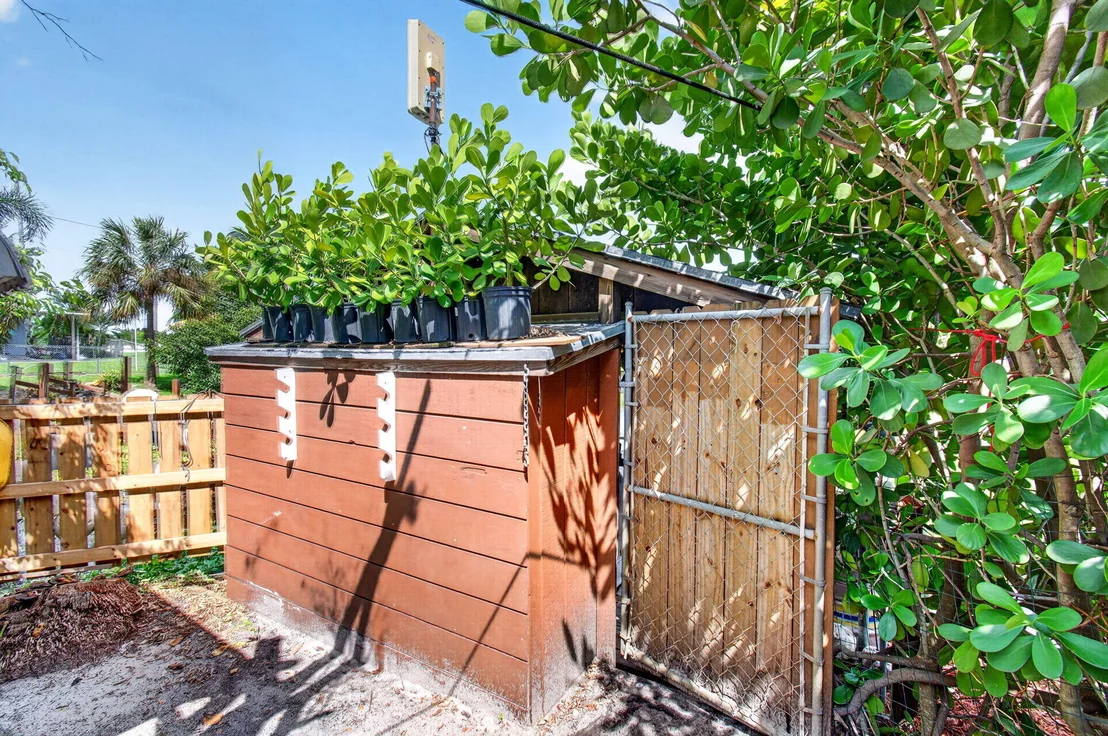 Photo of 502 VENICE Drive