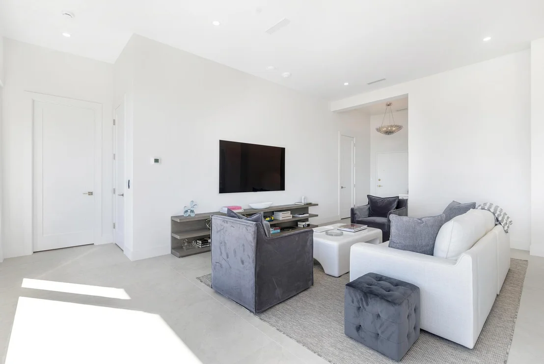 Photo of Unit 606A at 44 Cocoanut Row