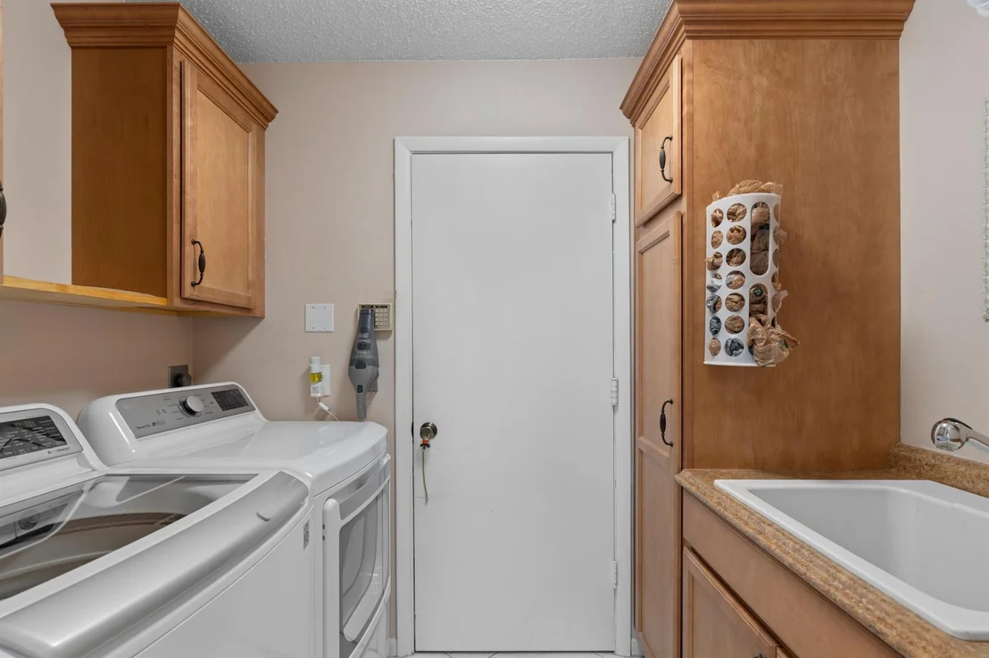 Photo of 8668 Eagle Run Drive