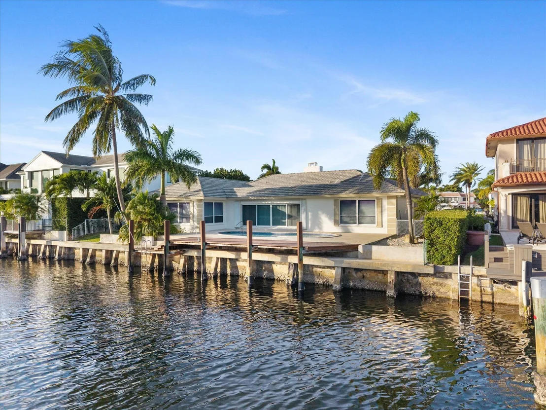 Photo of 872 Lilac Drive