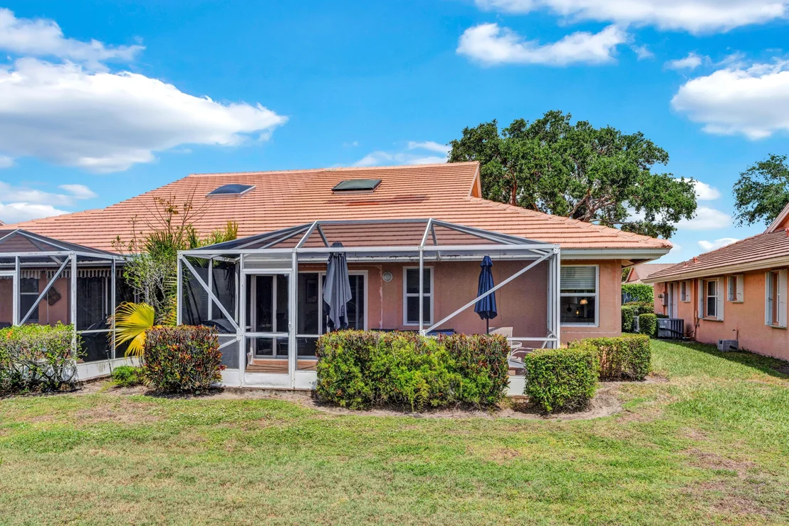 Photo of 5674 Royal Lake Circle