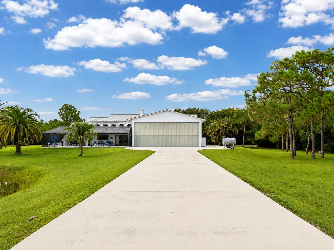 Photo of 3120 SE Downwinds Road
