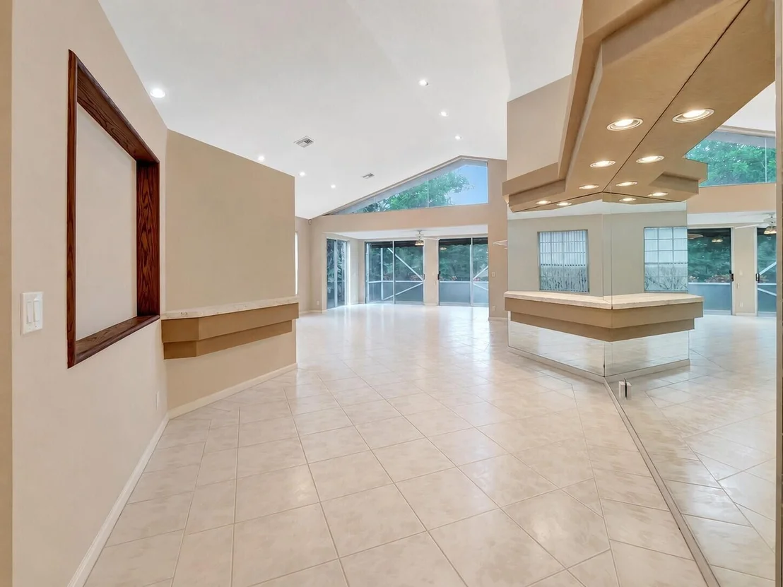 Photo of 11081 Springbrook Circle