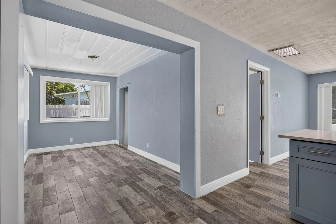 Photo of 2811 NE 9th Terrace
