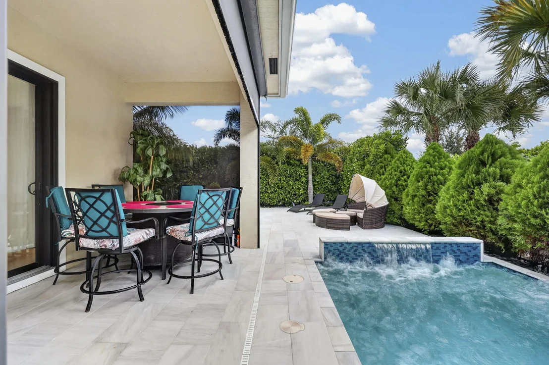 Photo of 16065 Key Biscayne Lane