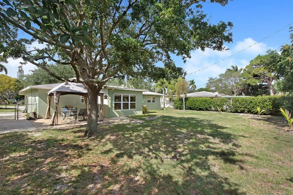Photo of 406 Tequesta Drive