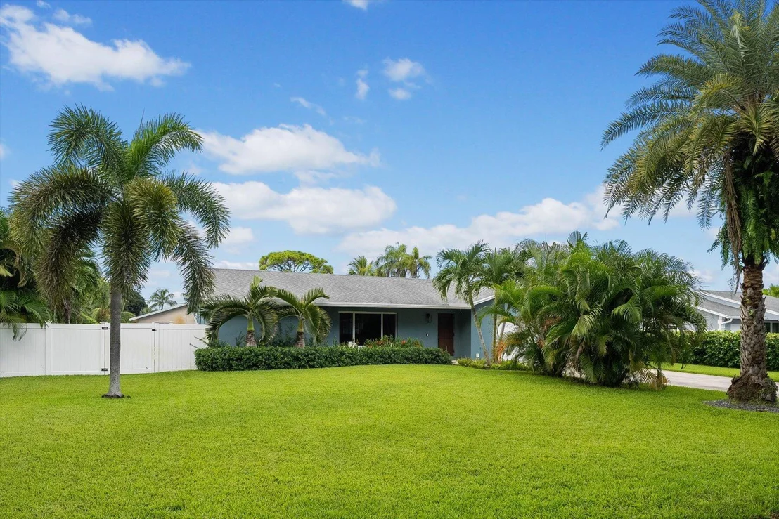 Photo of 4649 Palm Ridge Boulevard