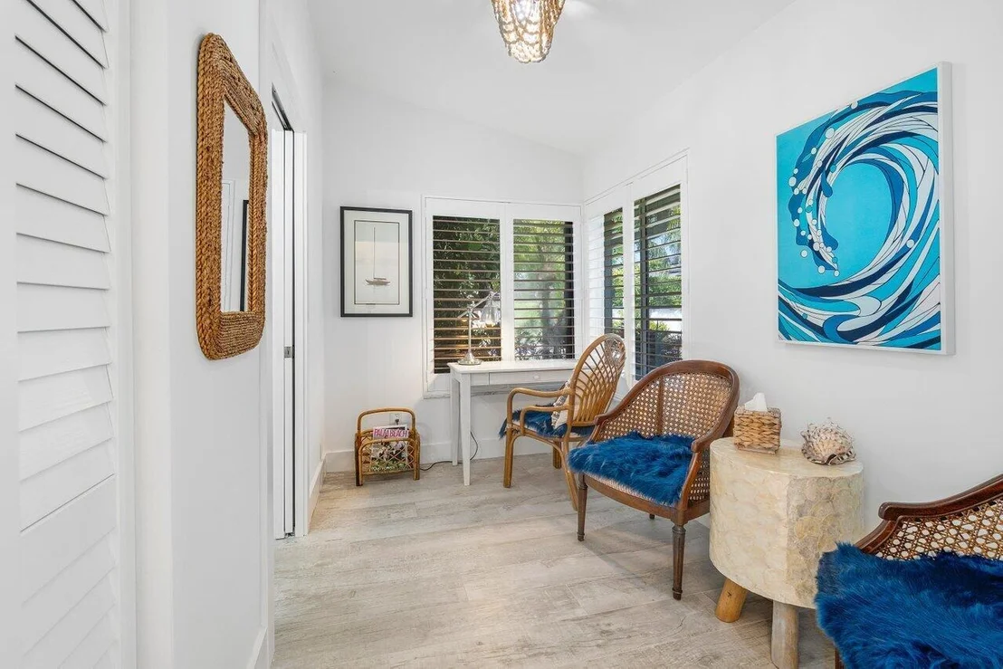 Photo of 415 Enfield Road