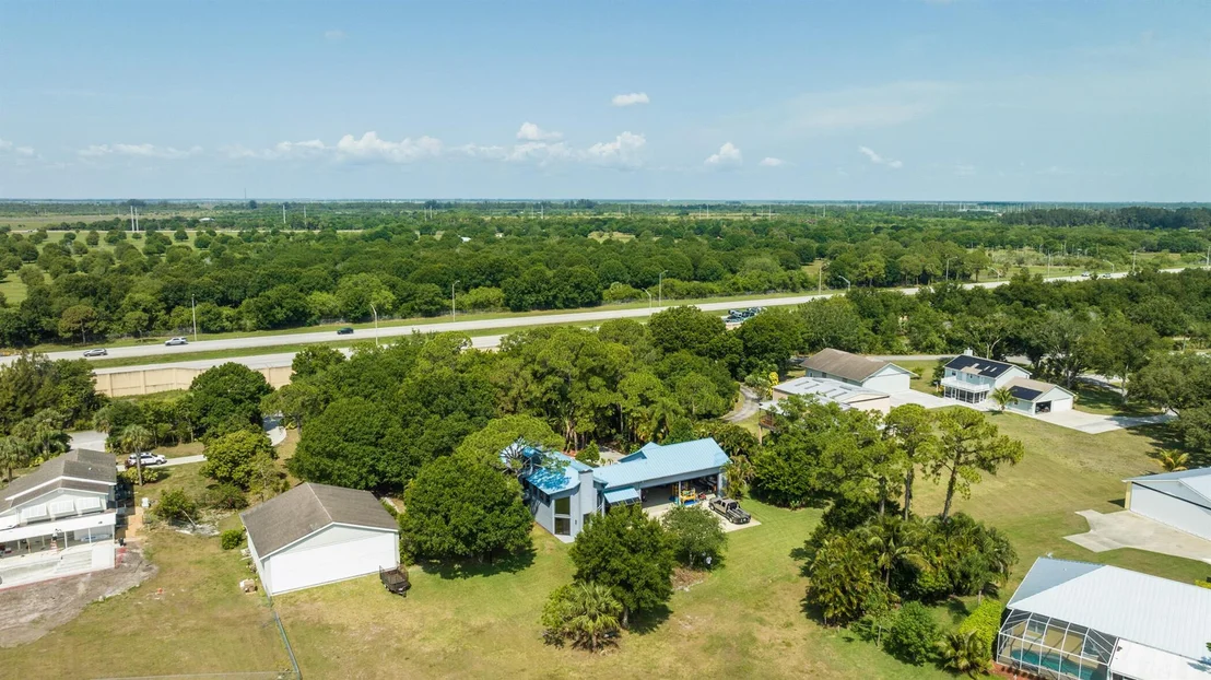 Photo of 420 Sopwith Drive