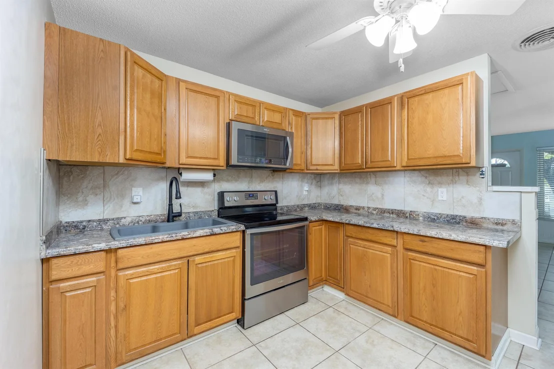 Photo of 2475 SW Hideaway Lane