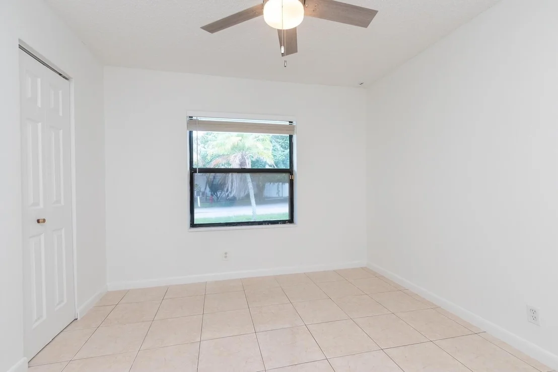 Photo of 5790 Ithaca Circle E