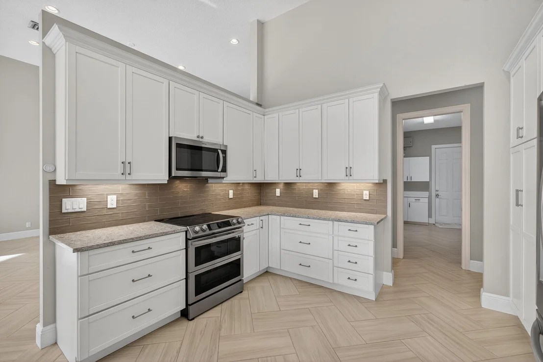 Photo of 111 N River Drive W