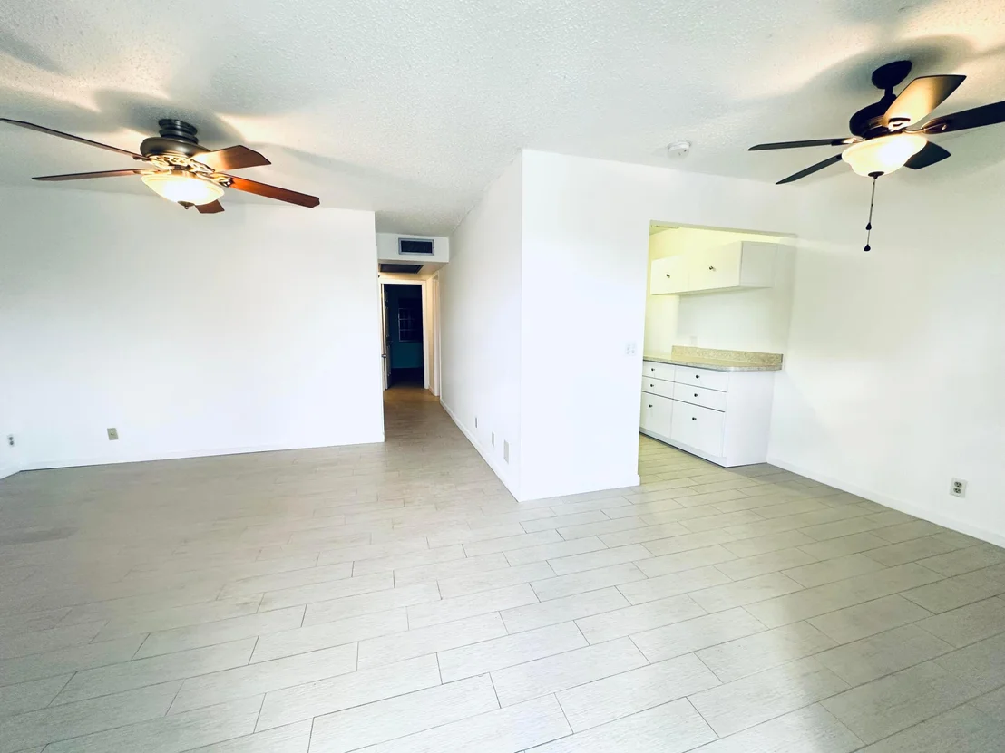 Photo of 371 Markham Q