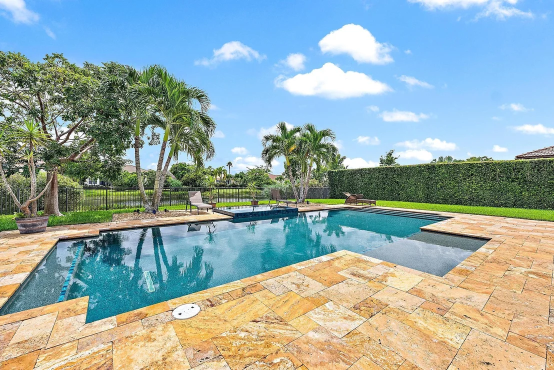Photo of 168 Manor Circle