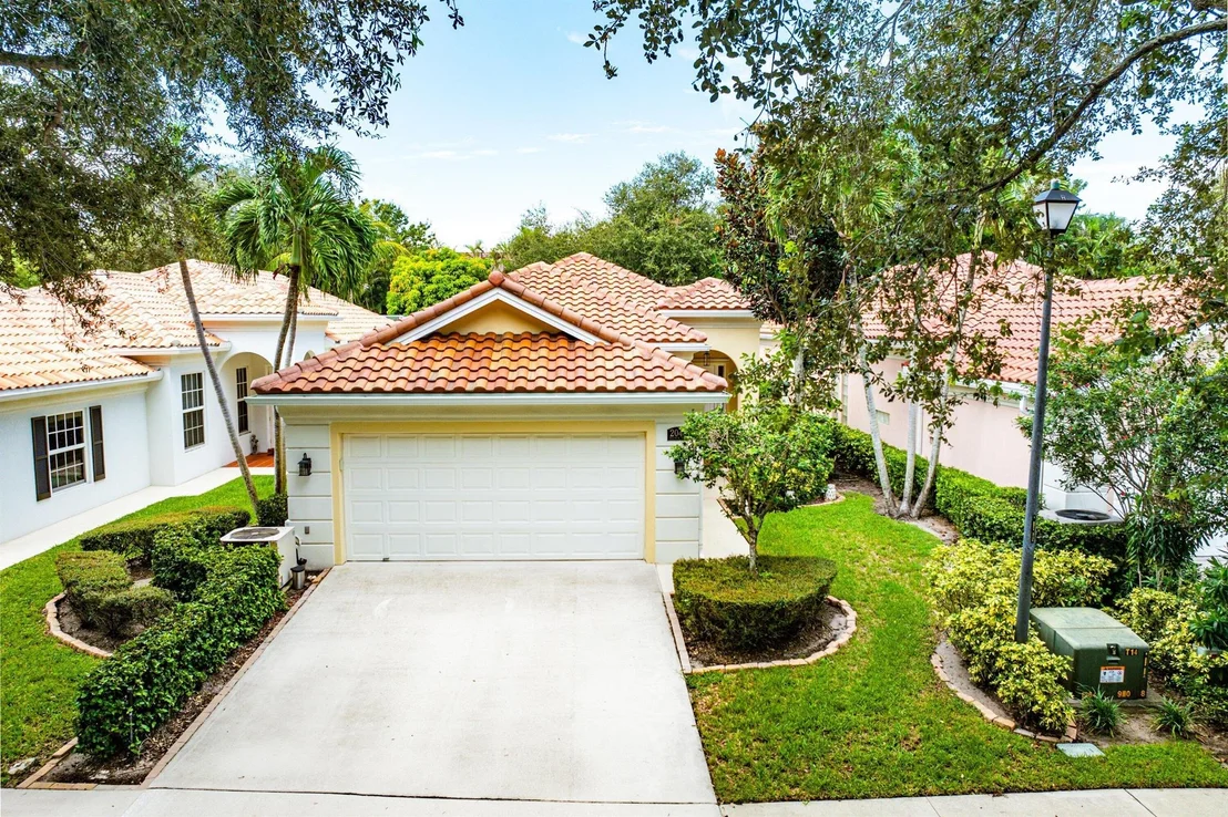 Photo of 2048 Valencia Drive
