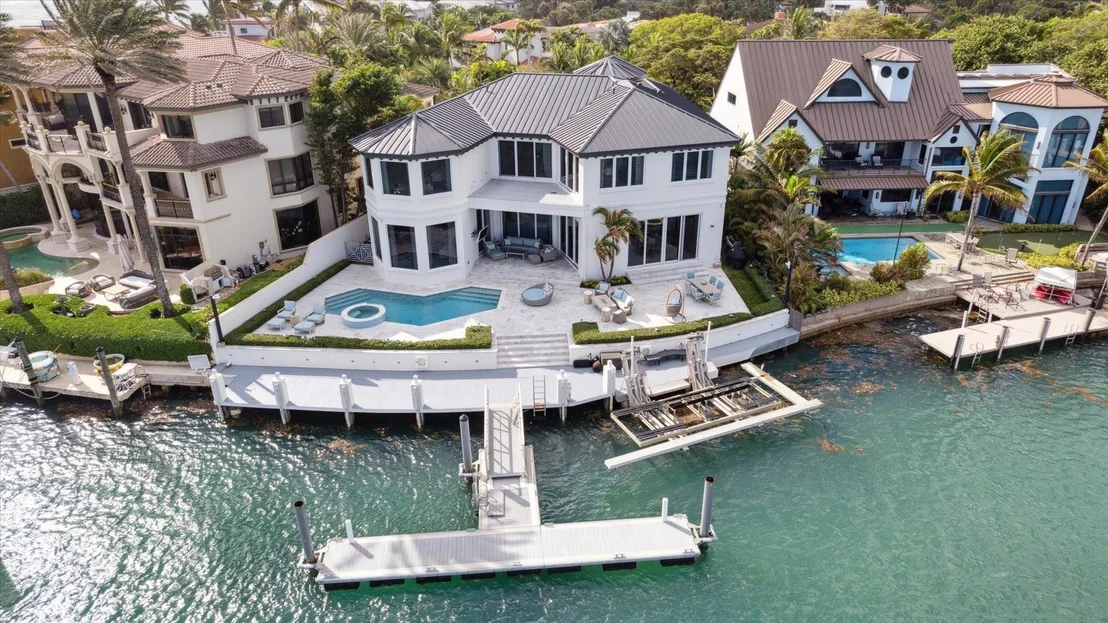 Photo of 2400 Bay Drive