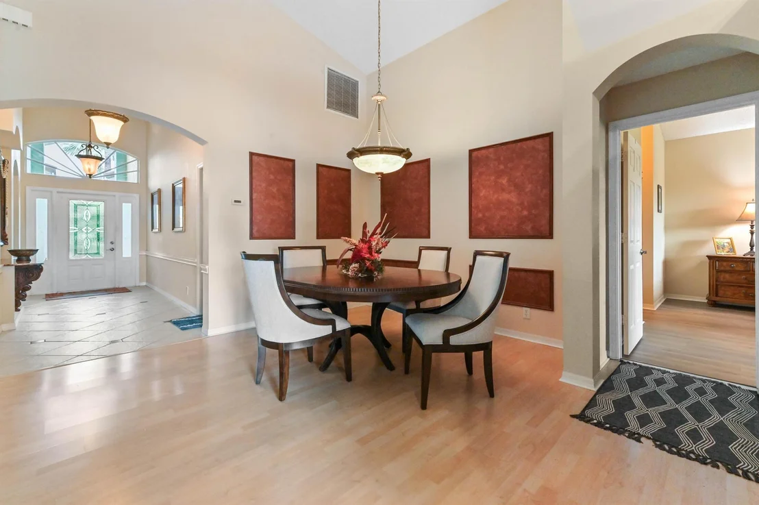 Photo of 9520 Lago Drive