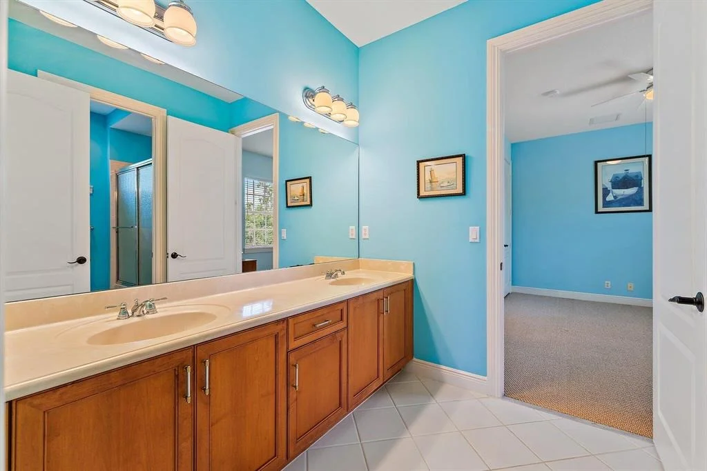Photo of 231 W Bay Cedar Circle