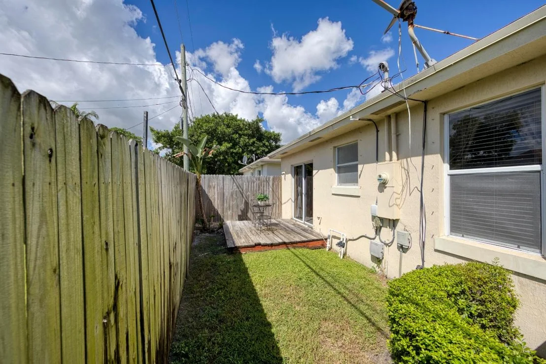 Photo of 416 Circle Drive S