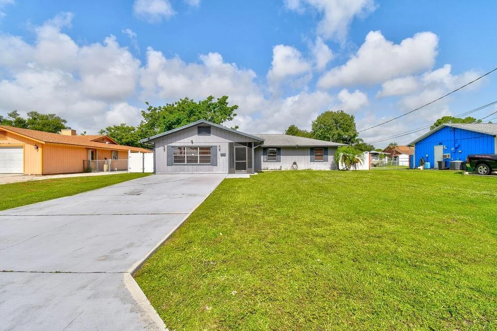 Photo of 5501 Palm Drive