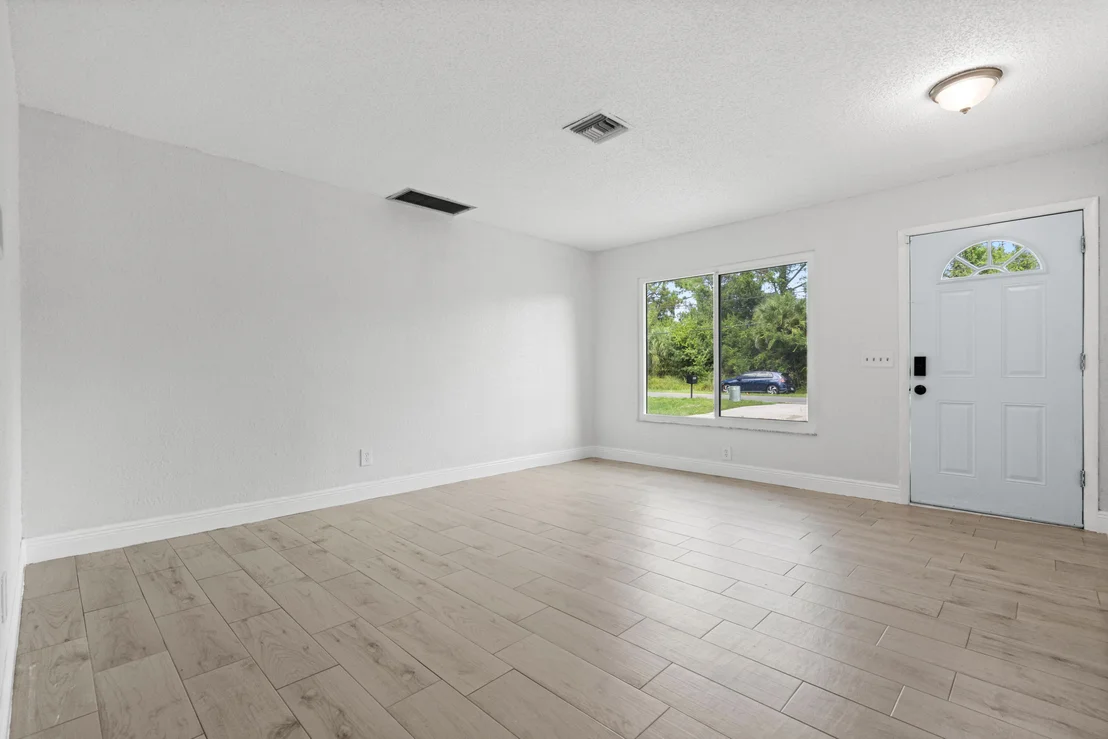 Photo of 6505 Deleon Avenue
