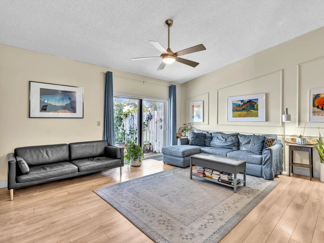Photo of 8 Hawthorne Lane