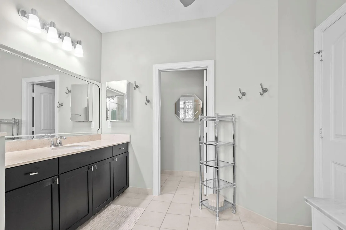 Photo of 5879 SE Entry Court