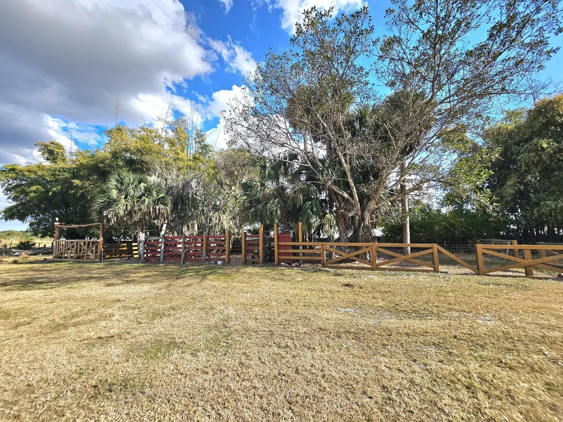Photo of 12963 Us Hwy 441 SE