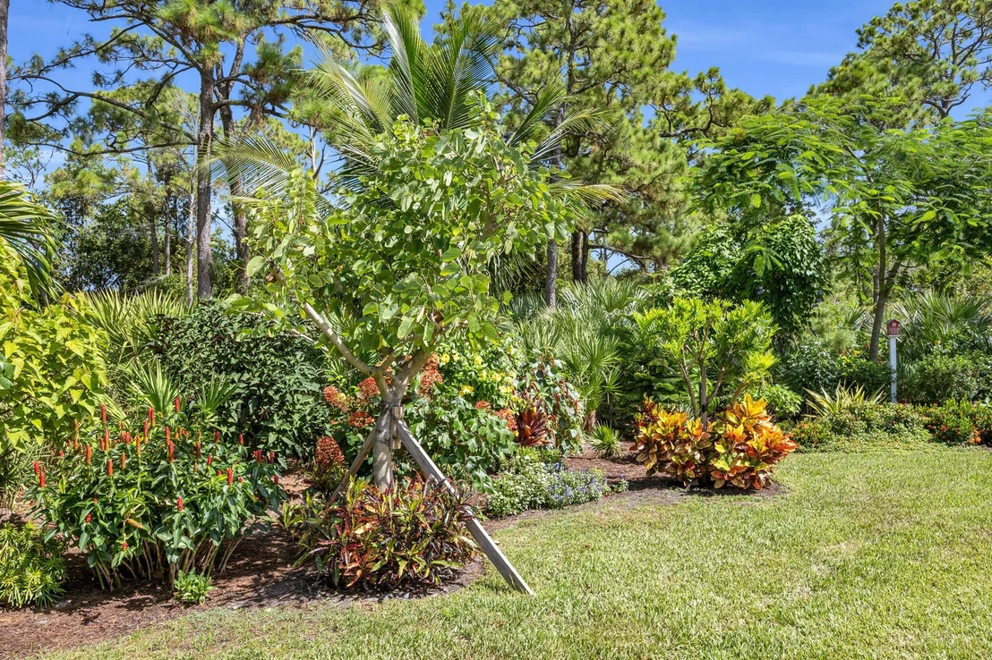 Photo of 718 SW Riverwatch Place