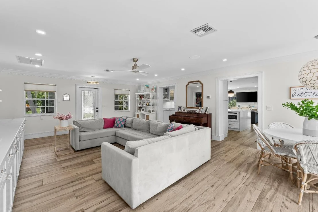 Photo of 912 Roberts Road