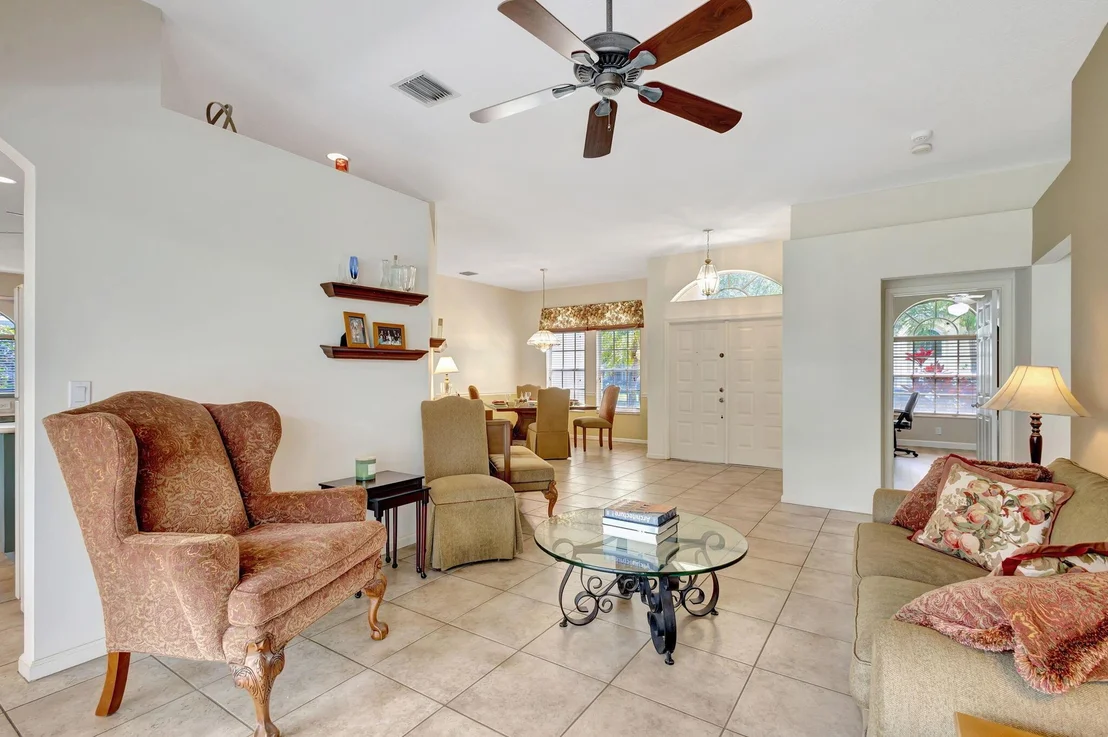 Photo of 225 Blackbird Lane