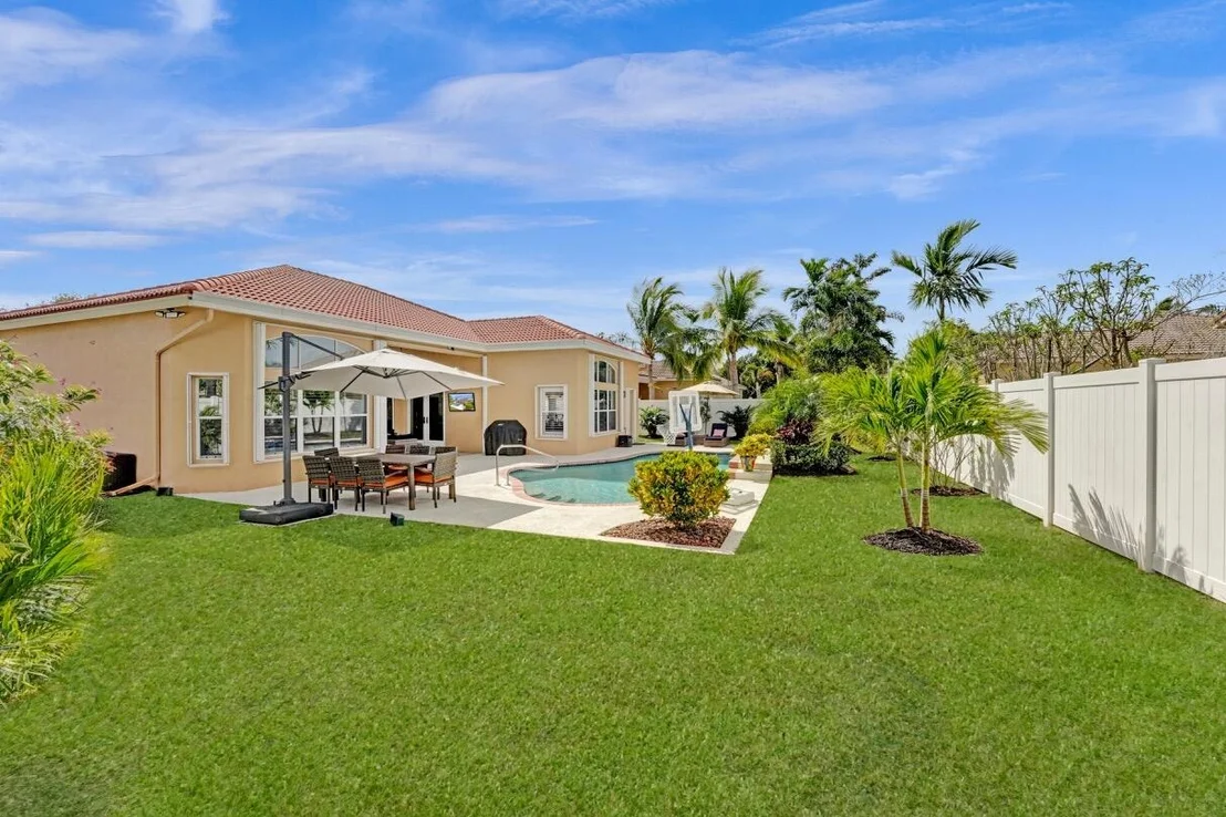 Photo of 6127 Indian Forest Circle