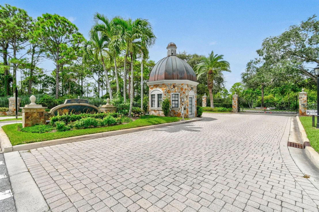 Photo of 7851 SE Double Tree Drive