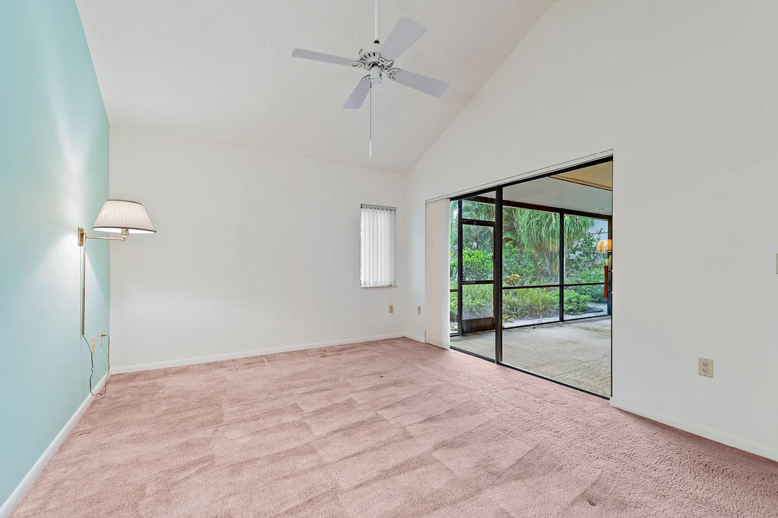 Photo of 348 River Edge Road
