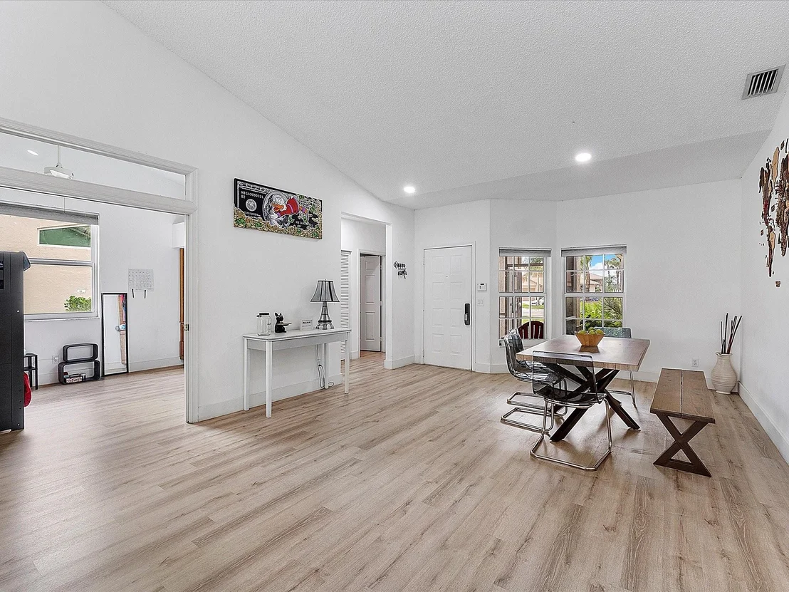 Photo of 7231 Ashford Lane