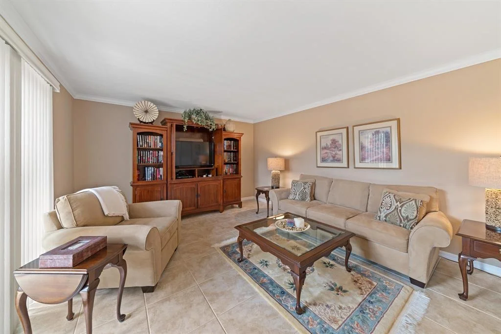 Photo of Unit 4C at 1420 Ocean Way