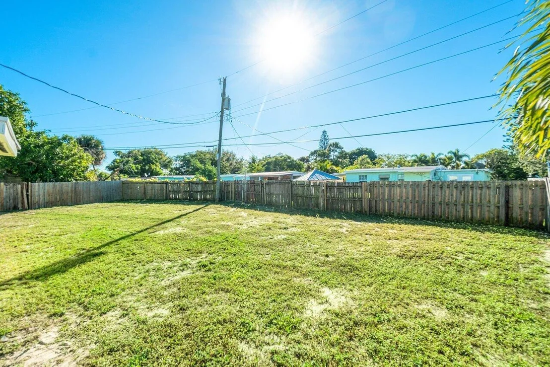 Photo of 390 Hibiscus Tree Drive