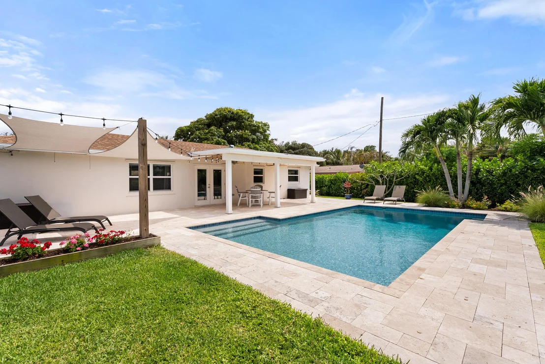 Photo of 303 W Norfolk Road
